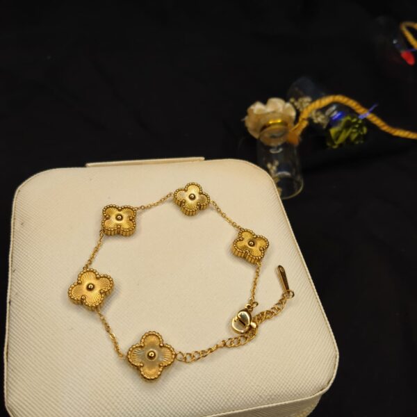 Gold Clover Bracelet
