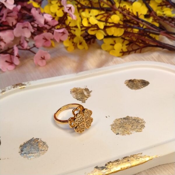 Floral Kaylie Spinning Ring (Gold)